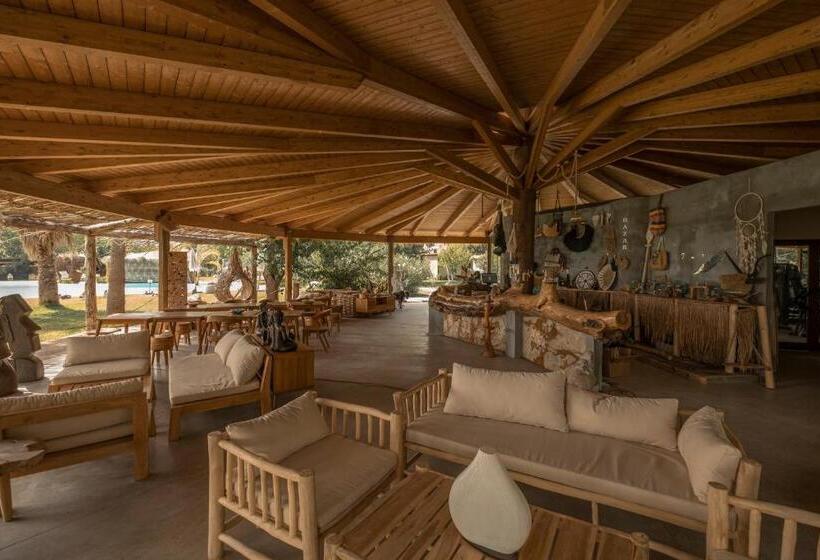 Riva Del Sol Beach Resort