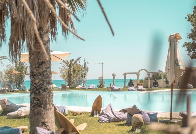 Riva Del Sol Beach Resort