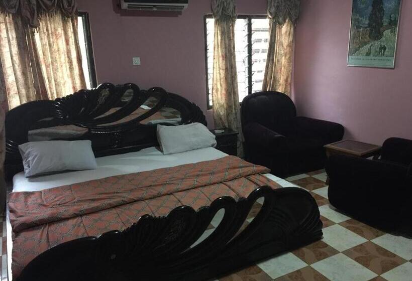 هتل Gyason Royal Guest House