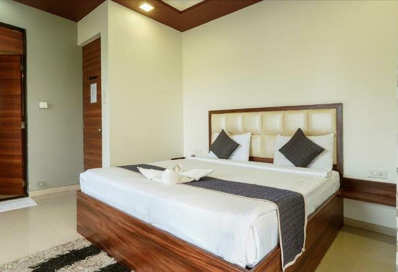 Отель Magnus Vosiv Suites Kalyani Nagar