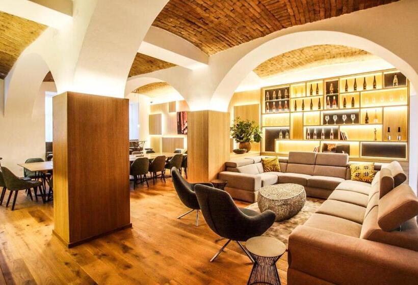 هتل Mariel Znojmo