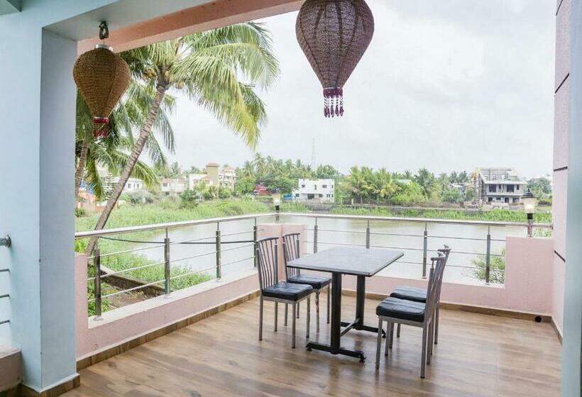 Lotus The Lake View Resort