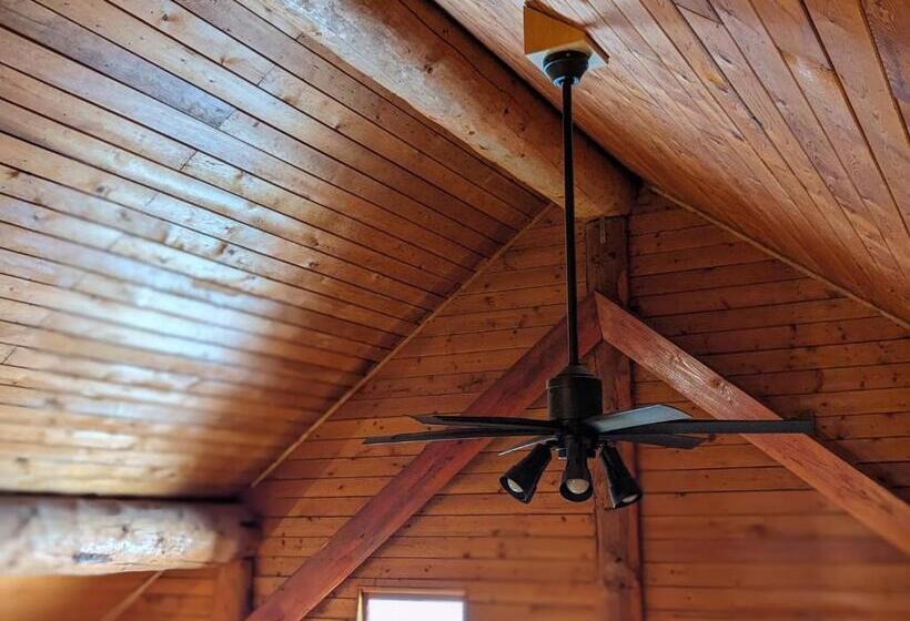 پانسیون Log Cabin Rentals & Finland Sauna Step House