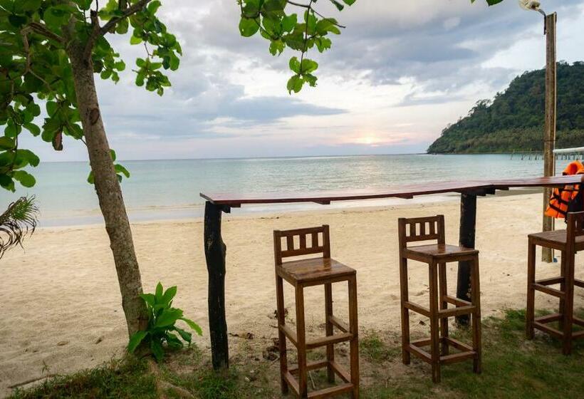 ペンション I Lay House Koh Kood