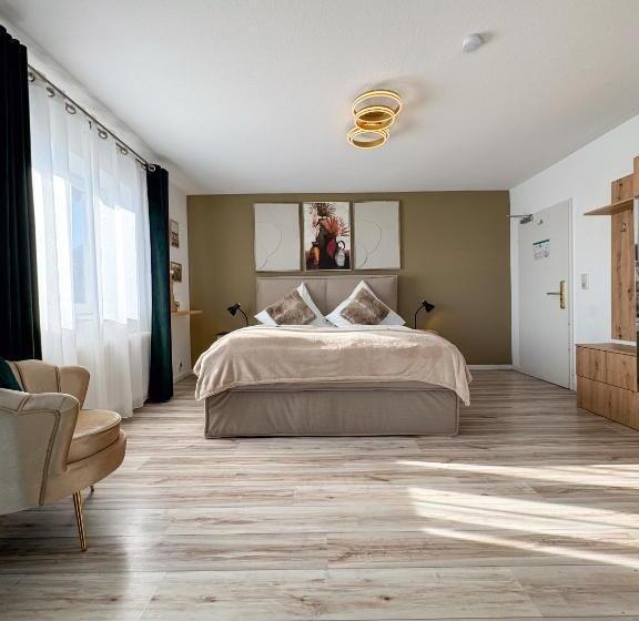 ペンション Sieben Zimmer Am See