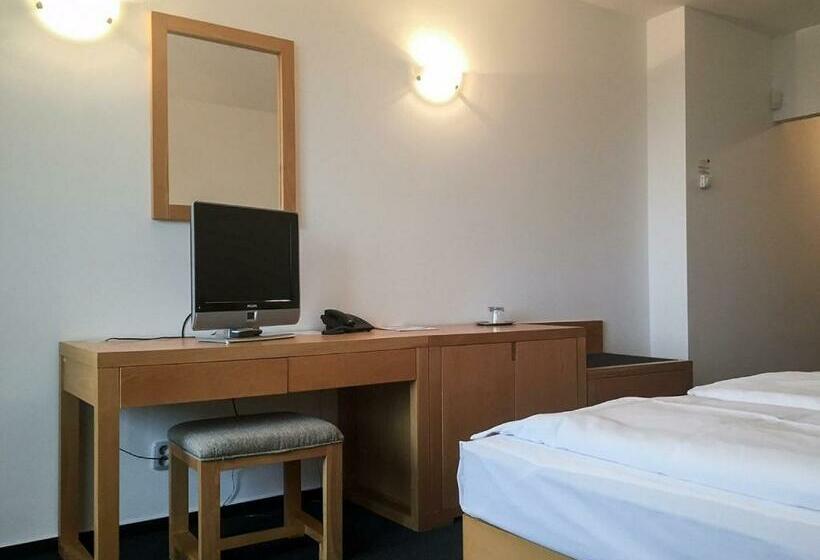 리조트 Lipno Wellness - Frymburk Hotel Private Family Room