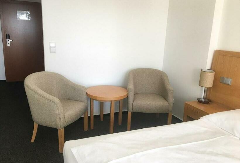 리조트 Lipno Wellness - Frymburk Hotel Private Family Room