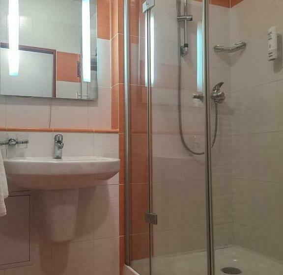 리조트 Lipno Wellness - Frymburk Hotel Private Family Room