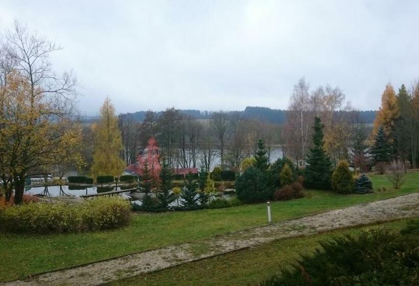 리조트 Lipno Wellness - Frymburk Hotel Private Family Room