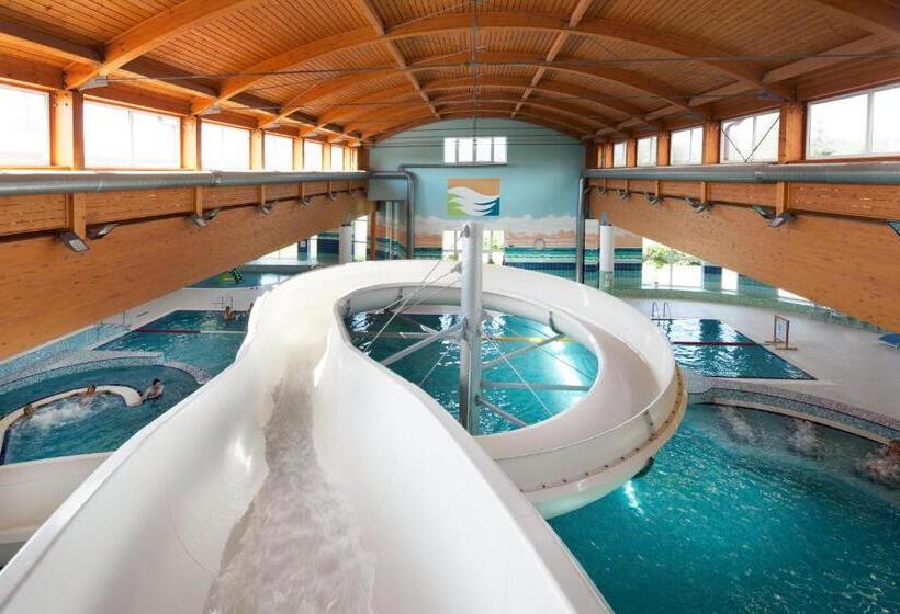 리조트 Lipno Wellness - Frymburk Hotel Private Family Room