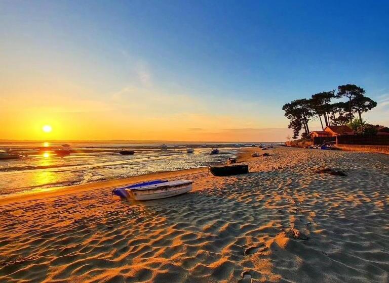 住宿加早餐  Chambres D Hôtes Villa La Louisiane