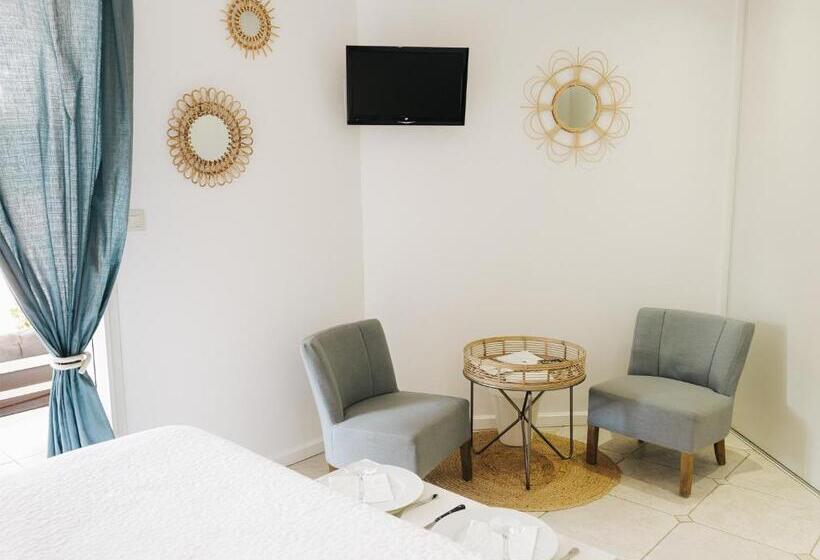 住宿加早餐  Chambres D Hôtes Villa La Louisiane