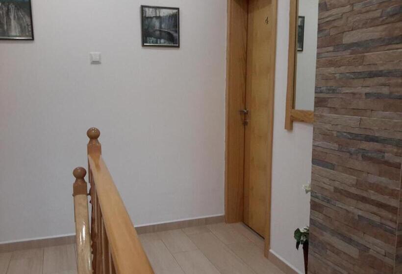 ベッドアンドブレックファースト Green Lakes House