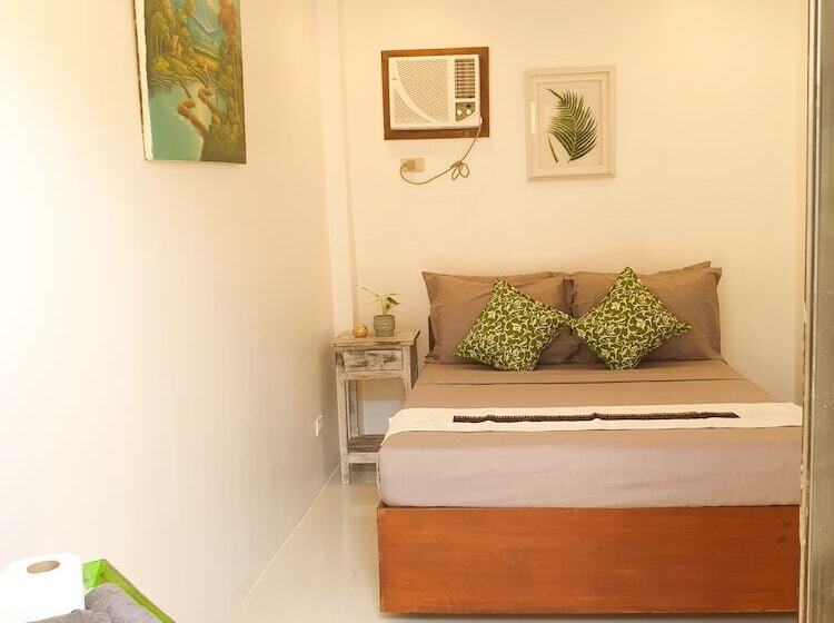 تختخواب و صبحانه Hutch Lodge