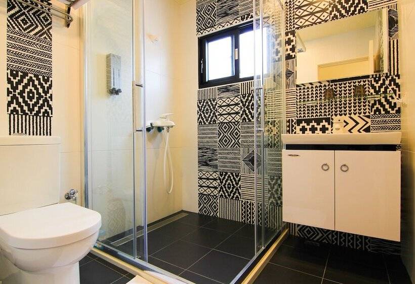 تختخواب و صبحانه Police House