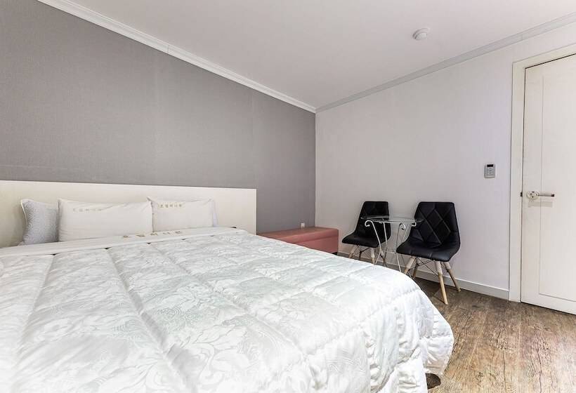Cheonan Honeymoon Motel