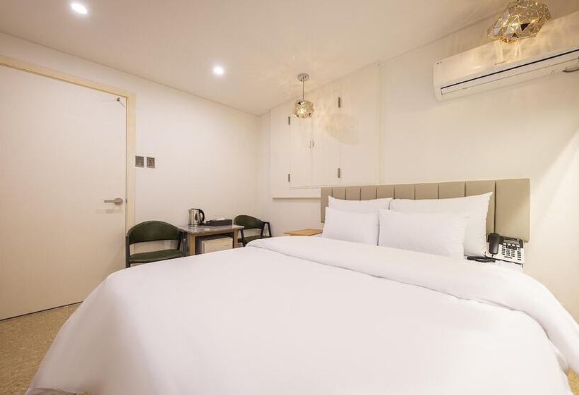 Cheonan Honeymoon Motel