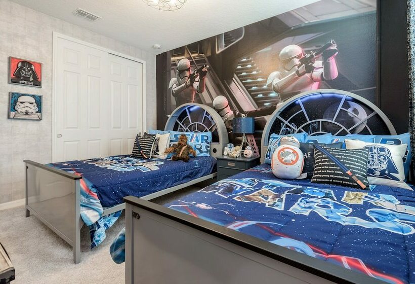 Exquisite 9bed 6.5ba Villa