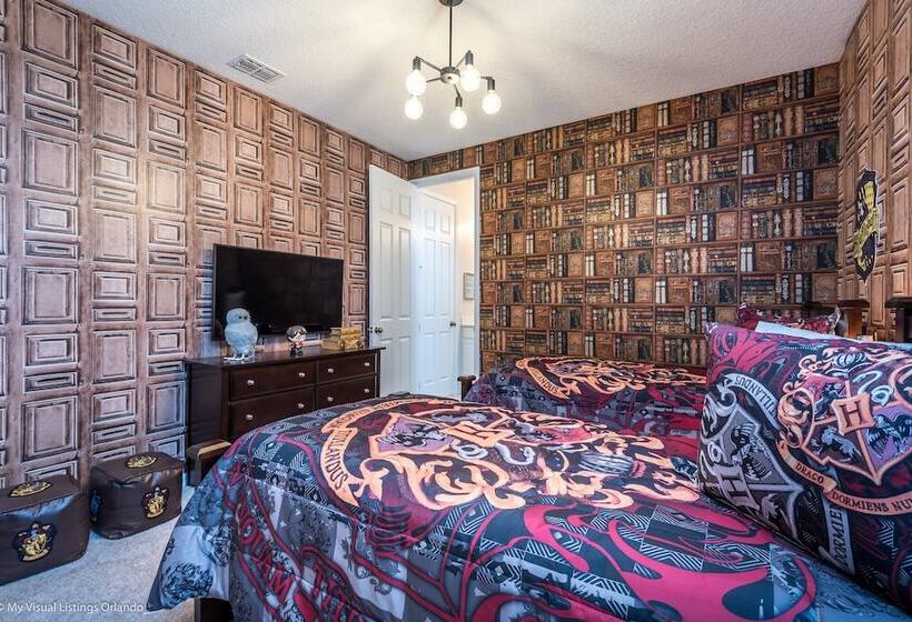 Exquisite 9bed 6.5ba Villa