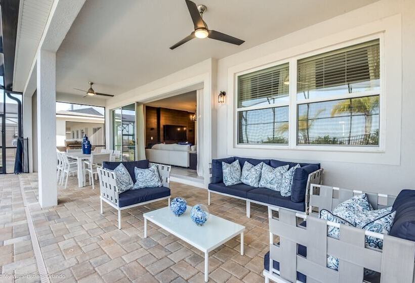 Exquisite 9bed 6.5ba Villa