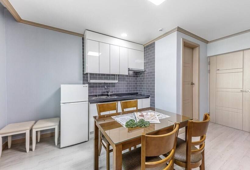 Goseong Gamnamu Pension