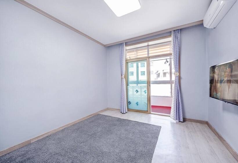 Goseong Gamnamu Pension