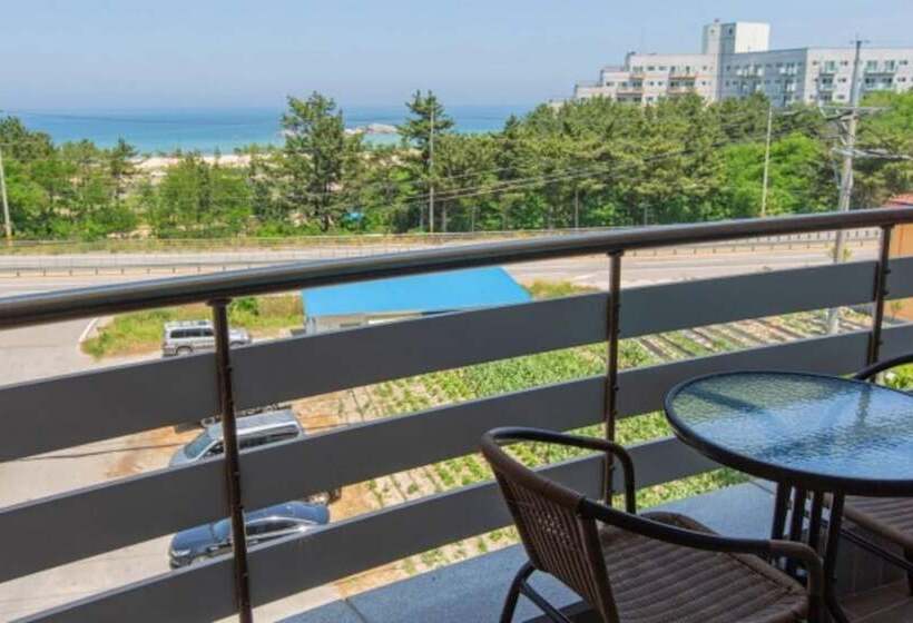 Goseong Orient Pension
