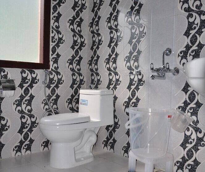 فندق Aman Palace Kasol