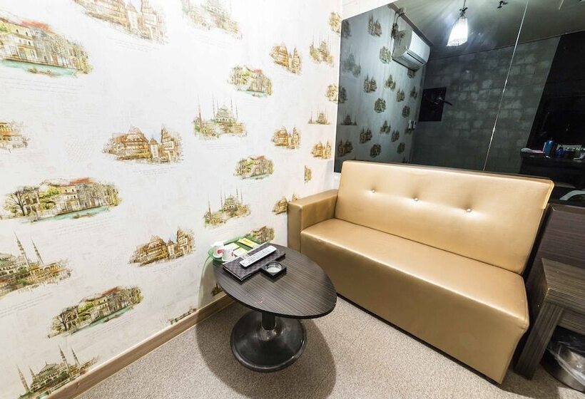 هتل Anshan Jungang Station Chocolate