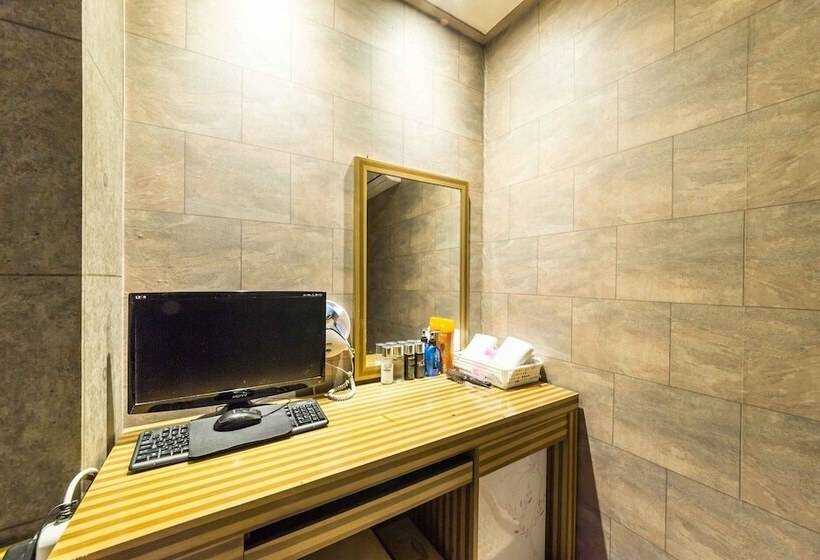 هتل Anshan Jungang Station Chocolate