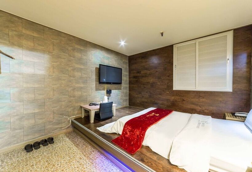 هتل Anshan Jungang Station Chocolate