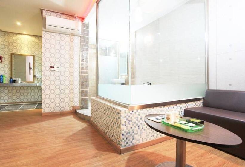 هتل Anshan Jungang Station Chocolate