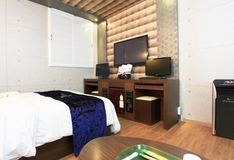 هتل Anshan Jungang Station Chocolate