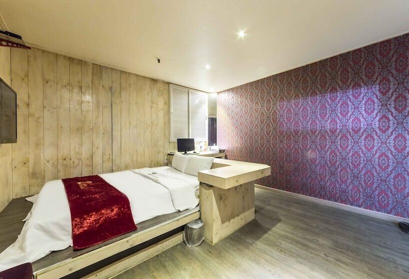 هتل Anshan Jungang Station Chocolate