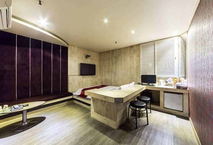 هتل Anshan Jungang Station Chocolate