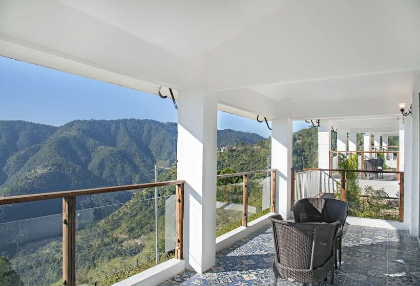 هتل Chails Hamlet