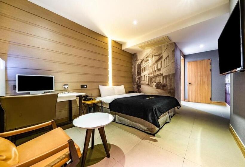 בית מלון כפרי Cherbourg