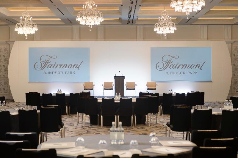Отель Fairmont Windsor Park