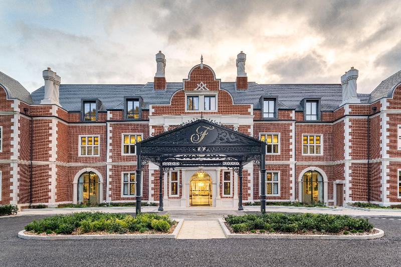 Отель Fairmont Windsor Park