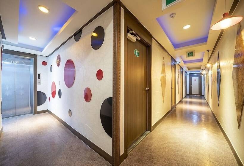 Hotel Geumjeong Cube