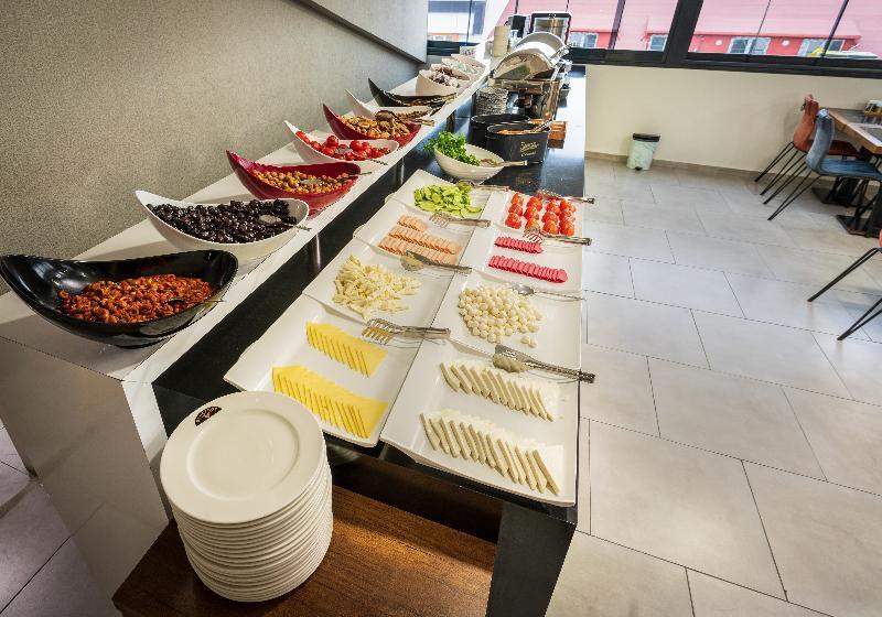 Отель Istanbul Airport Express