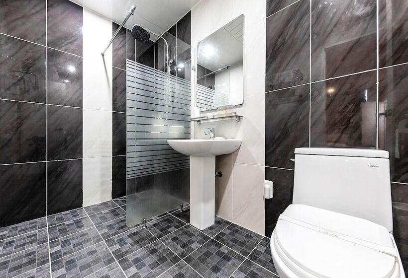 ホテル Naju Grand