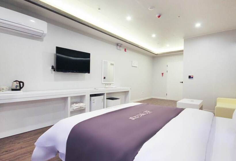 ホテル Naju Grand