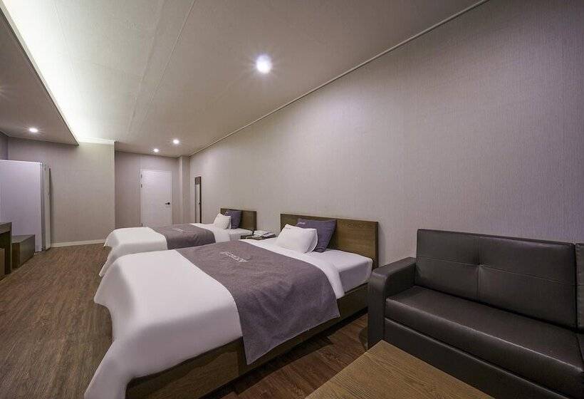 ホテル Naju Grand