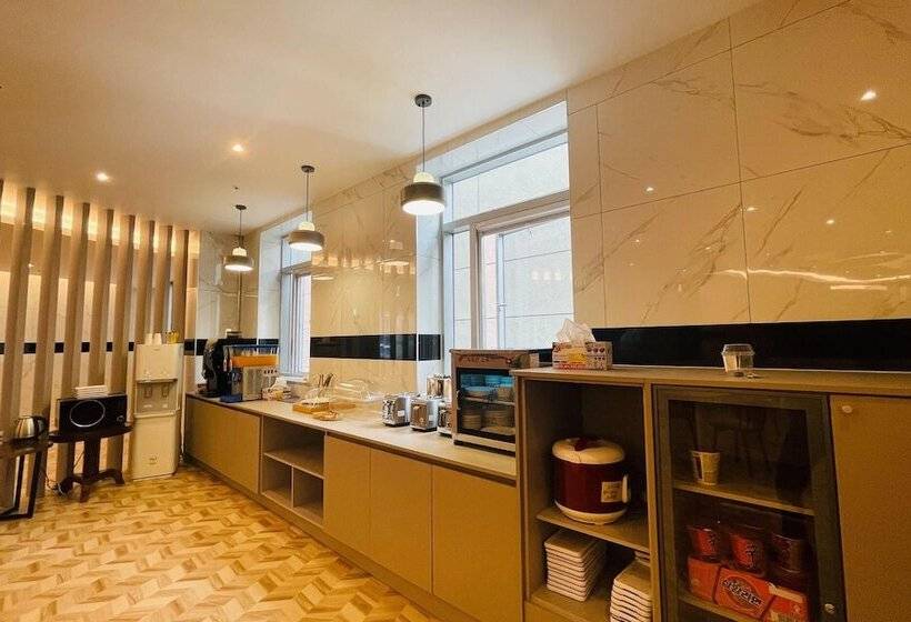 ホテル Naju Grand