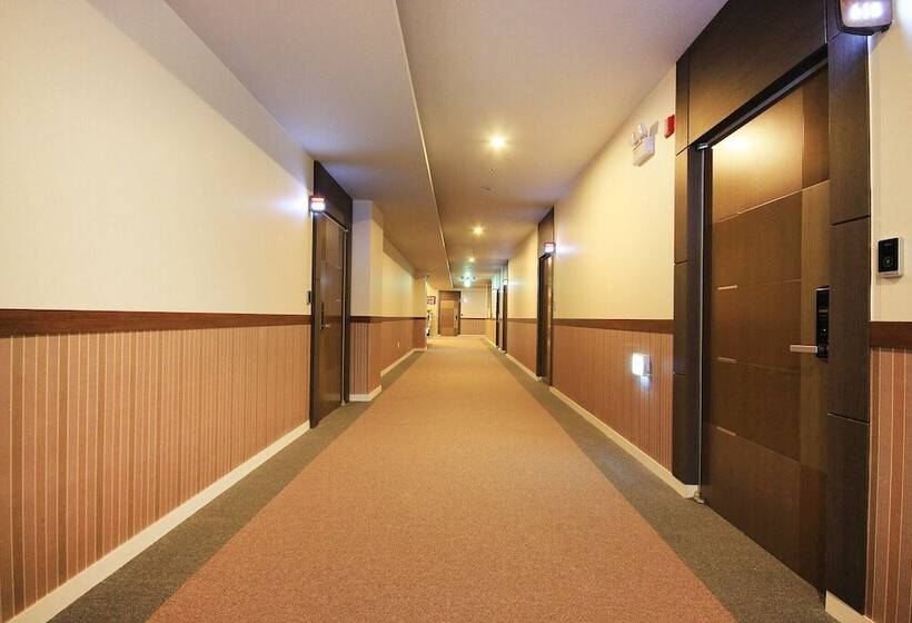 ホテル Naju Grand