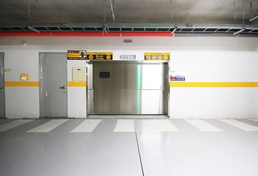 ホテル Naju Grand