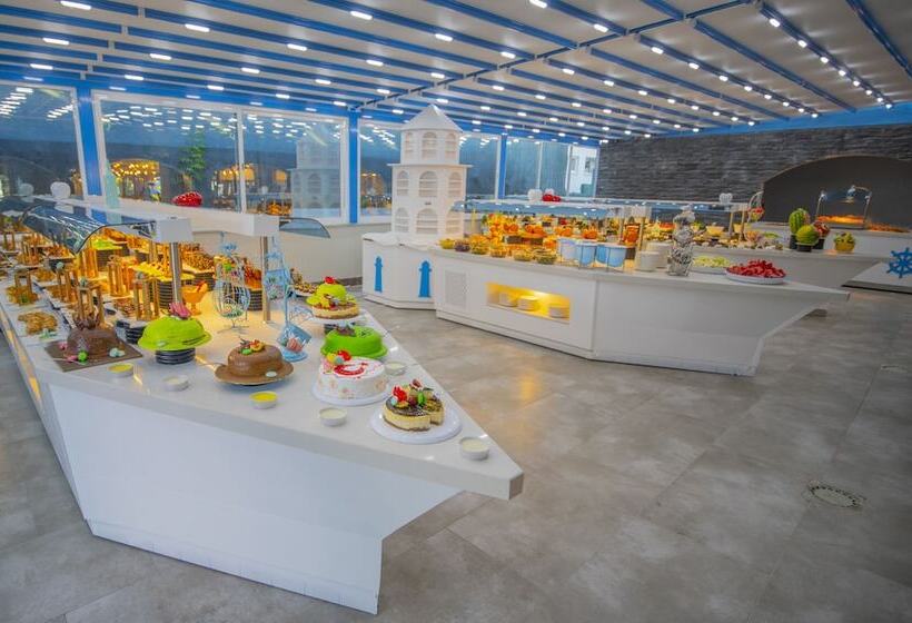 בית מלון כפרי Marine Family Club