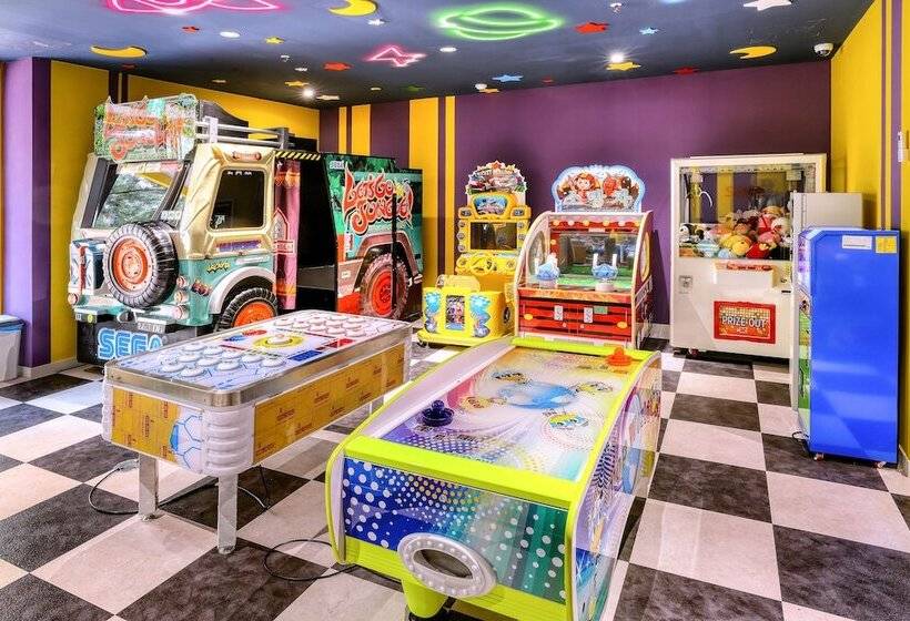 Отель West Of Canaan