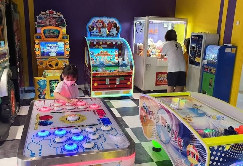 Отель West Of Canaan